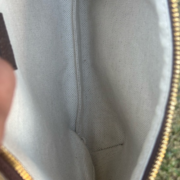 Gucci GG Jumbo Monogram Waist Belt Bag or Bumbag - Picture 7 of 16